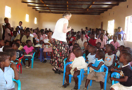 Hanna Steffens with orphans